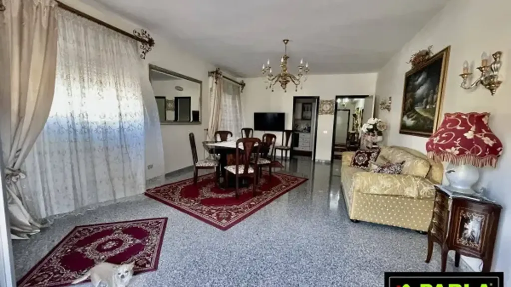 Elutuba - Spacious Apartment with Balcony in Canicattì