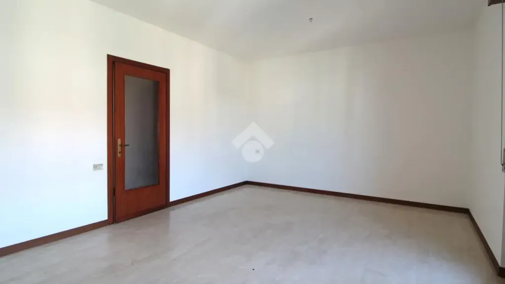 Appartement 4 pièces à IT