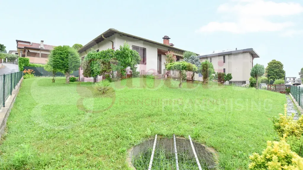 Välivaade - Villa with Garden in Cantù