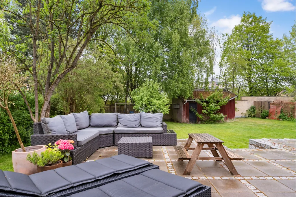 Jardin - Modernised Villa with Forest View in Hillerød