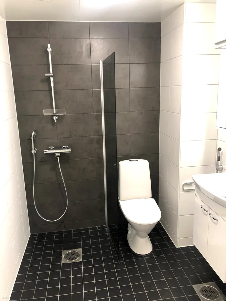 Salles de bain - Apartment with West View in Nokia Centre