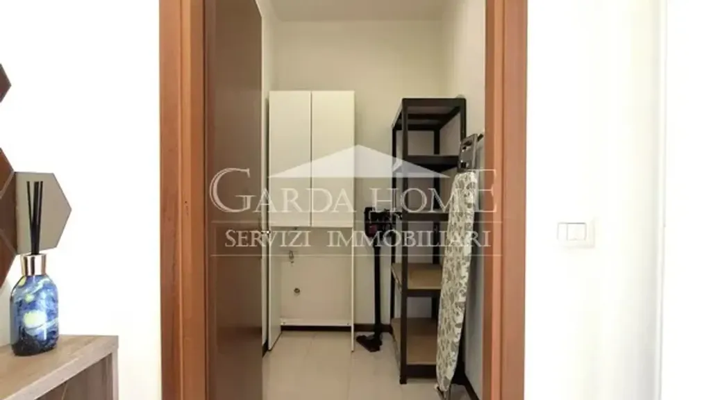 Esik - Bright Trilocale with Balcony in Lonato