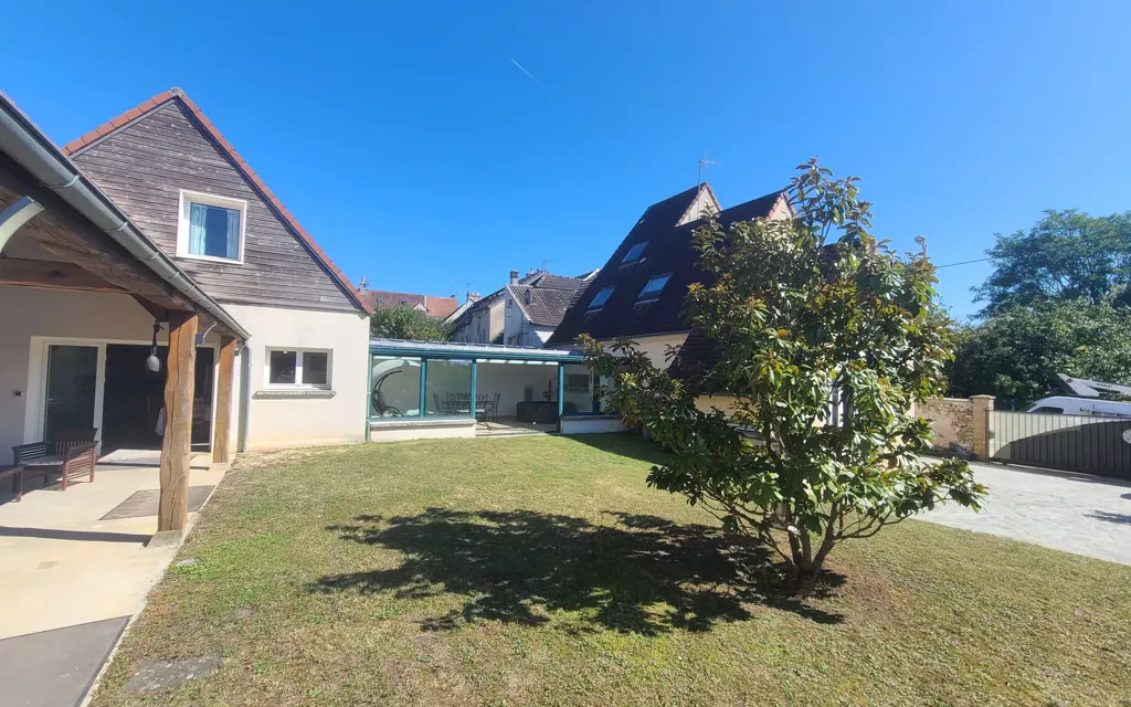 Jardin - Maison d'Architecte avec Terrasse à Château-Thierry