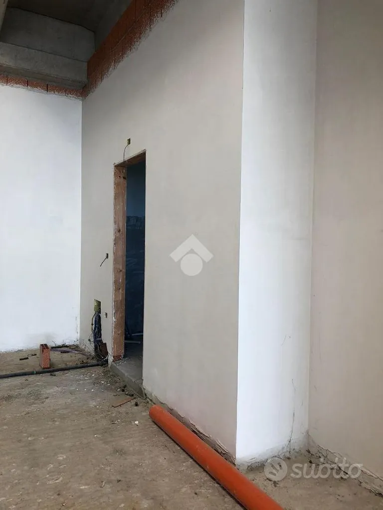 Pièces - Office Space with Parking in Urgnano
