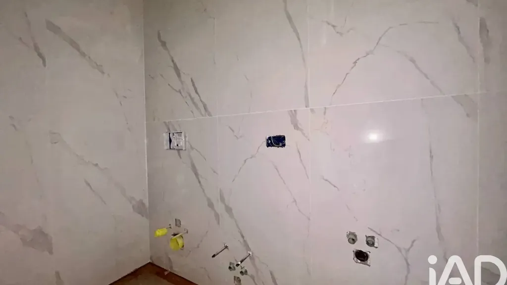 Salles de bain - Modern Triplex with Balcony in Florence