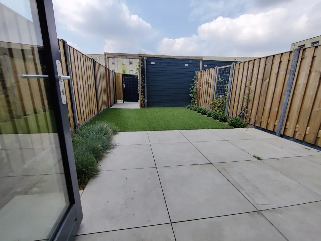 Giardino - Modern Family House with Solar Panels in Eindhoven