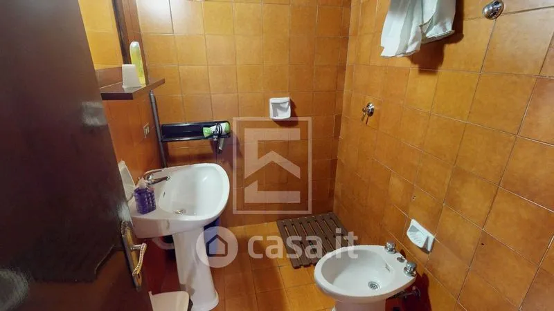 Vannitoad - Duplex with Lake View in Idro