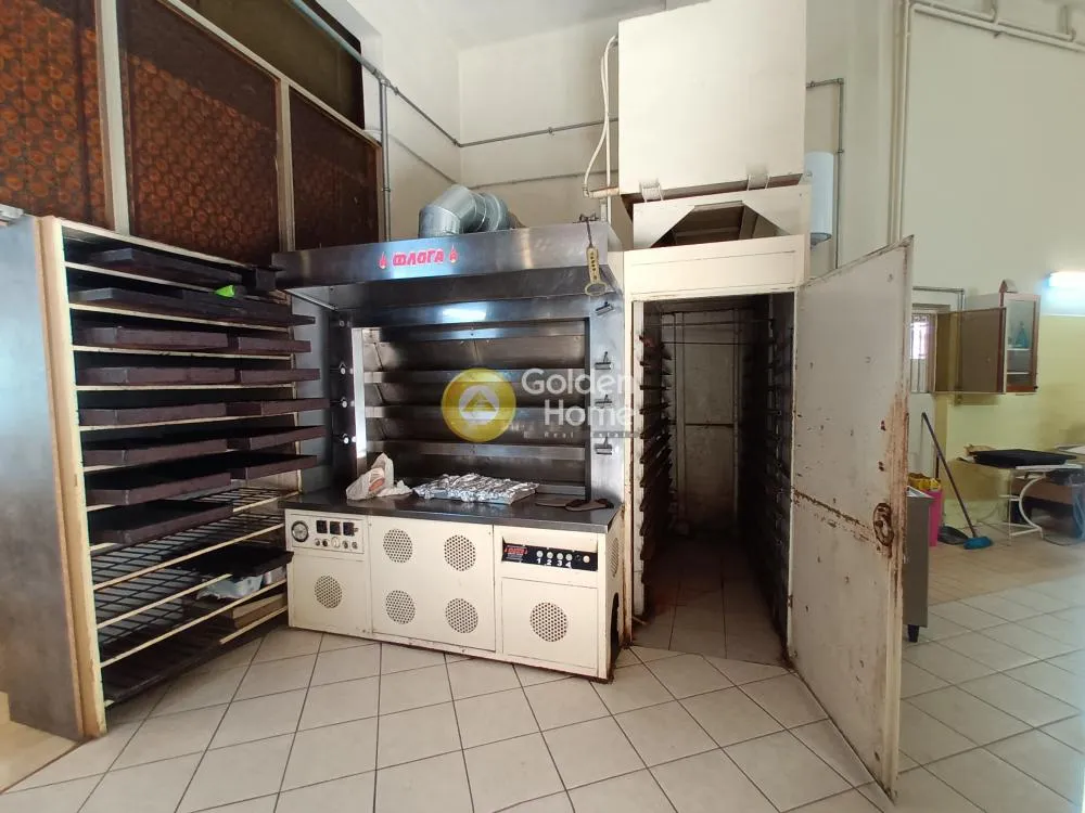 Pièces - Renovated Retail Space with Garden in Vyronas