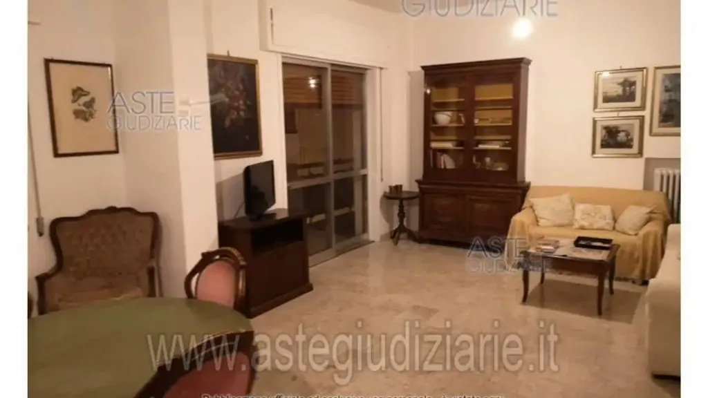 Elutuba - Penthouse Apartment with Balconies in Taranto
