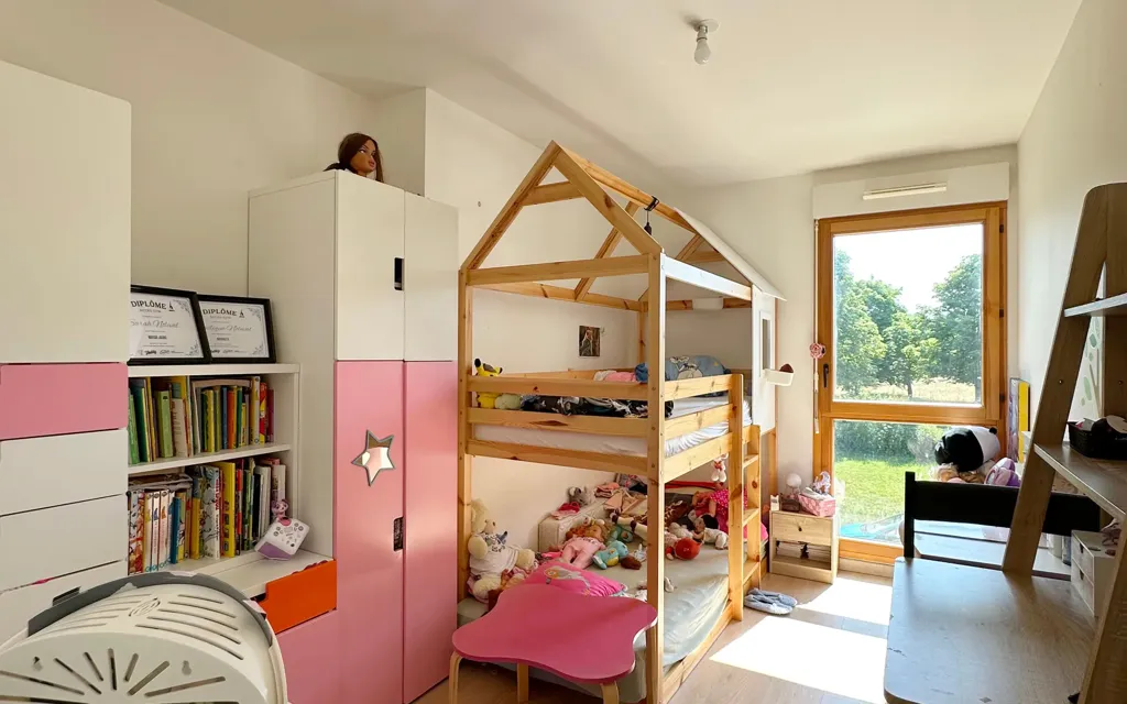 Bedrooms - Spacious Duplex with Terrace in Urban Area