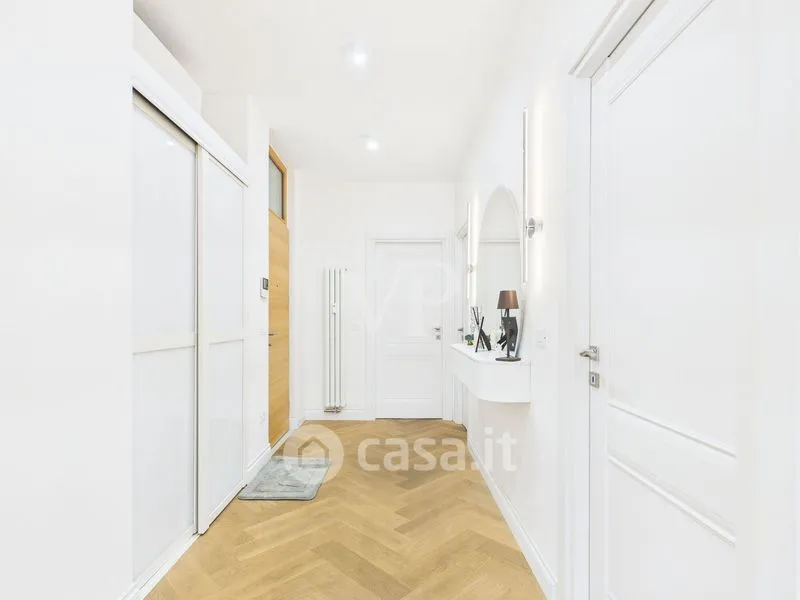 Esik - Modernised Apartment with Balcony in Merano
