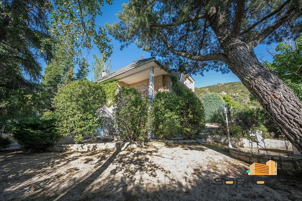 Välivaade - Chalet with Pool and Terrace in Robledo de Chavela