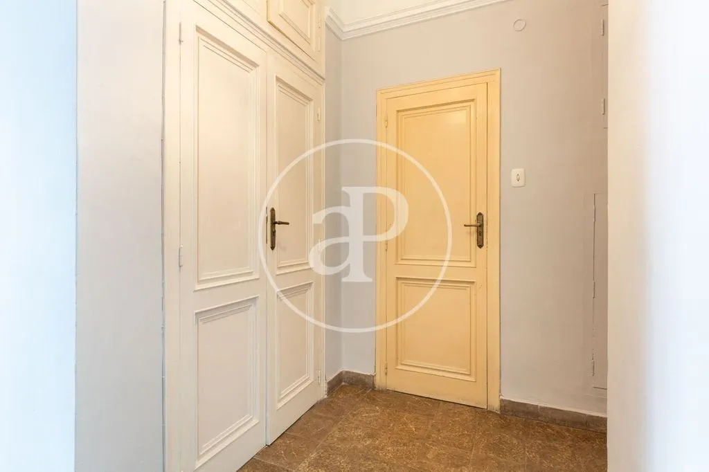 Esik - Luxury Apartment with River View in Valencia