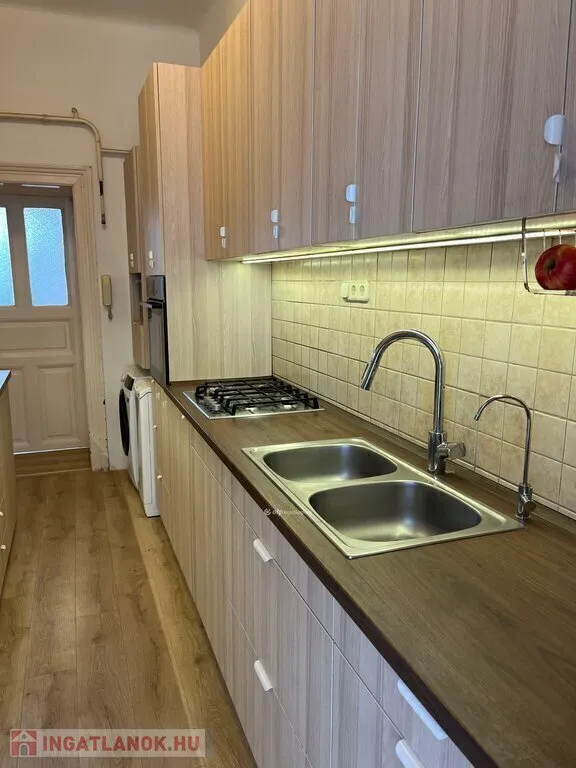 Köök - Apartment with Gallery near Orczy Park, Budapest
