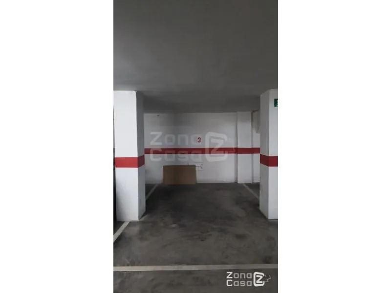 Garage - Flat with Balcony and Terrace in Alberic