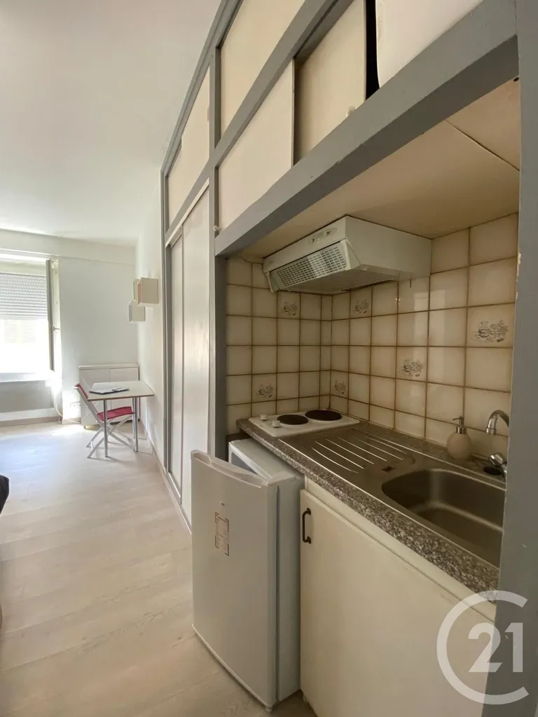 Cucina - Studio with Intercom in Central Pau