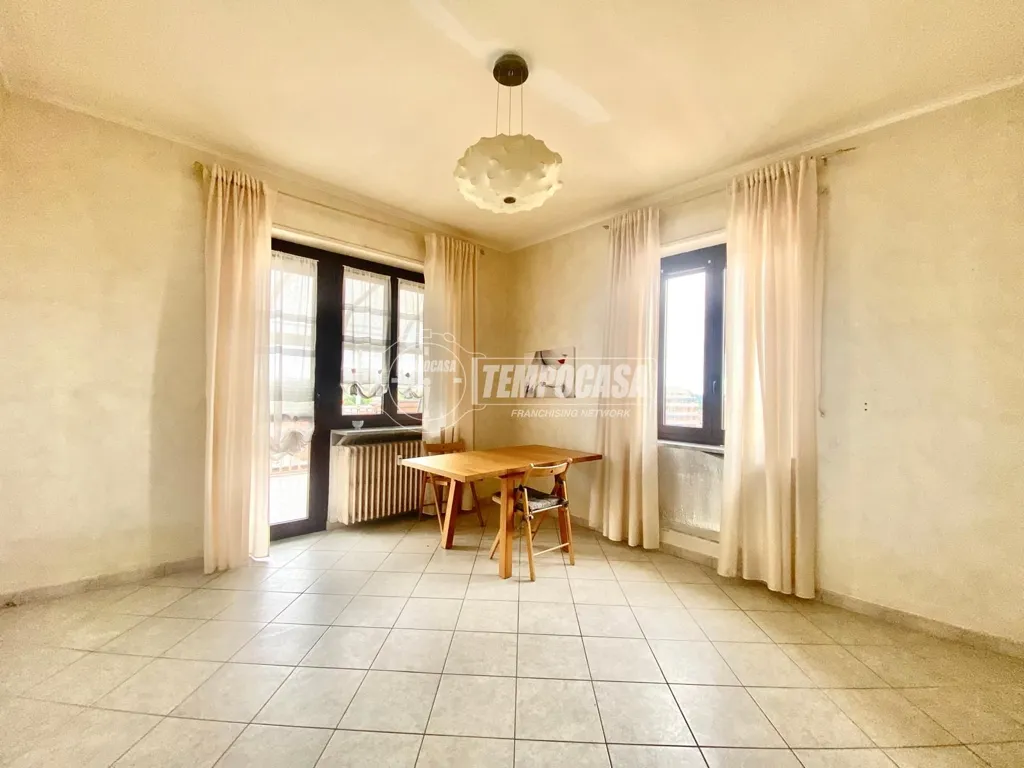 Söögituba - Apartment with Terrace in Piazza Castello, Ciriè