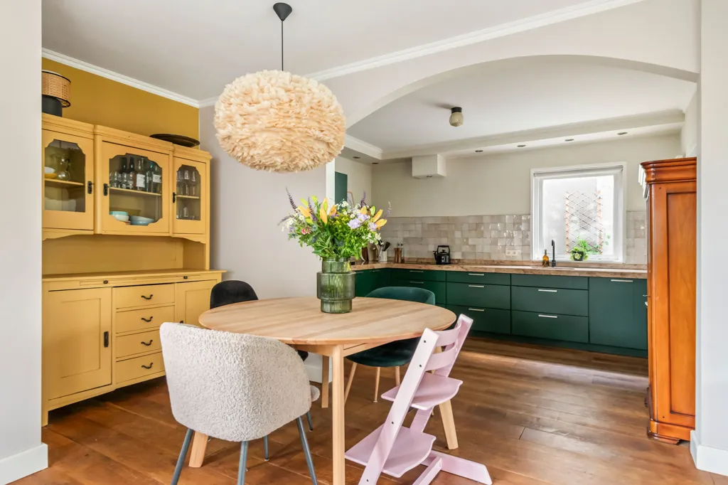 Salle à manger - Charming Free-Standing House with Garden View in Deil