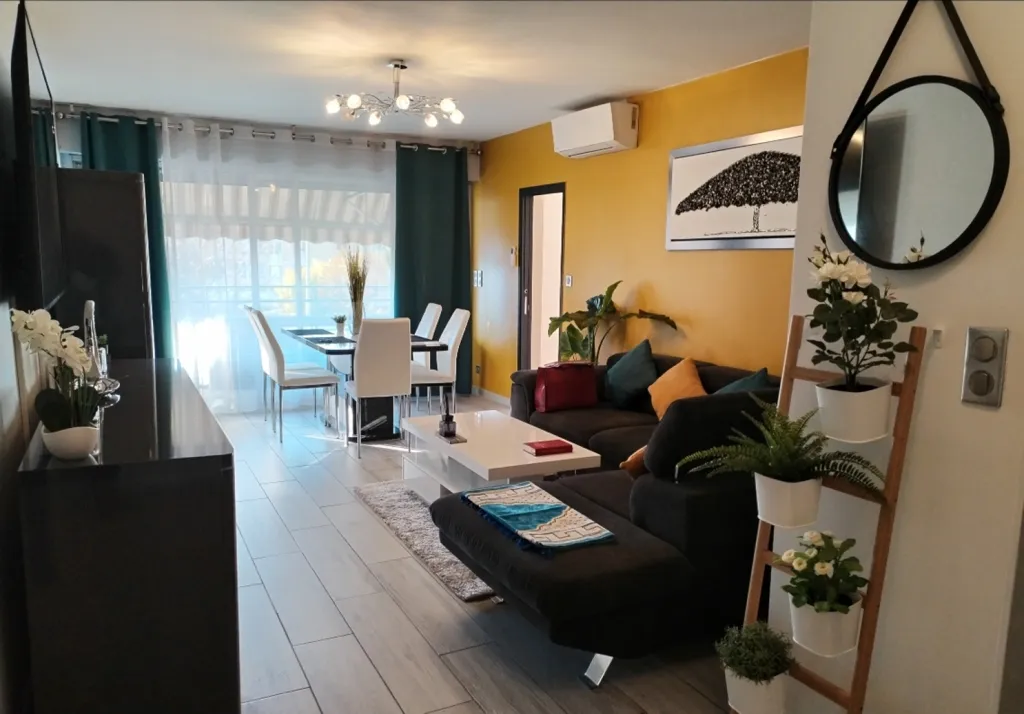 Appartement 5 pièces à Nîmes