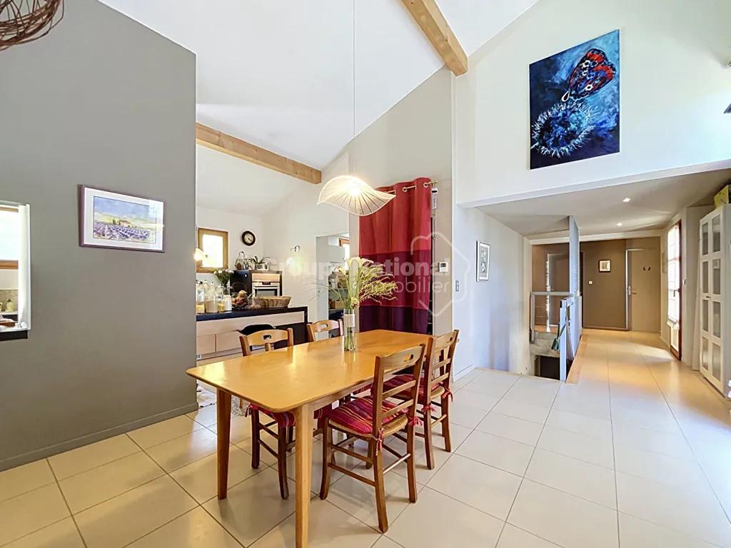Sala da pranzo - Architectural House with Pool in Rochegude