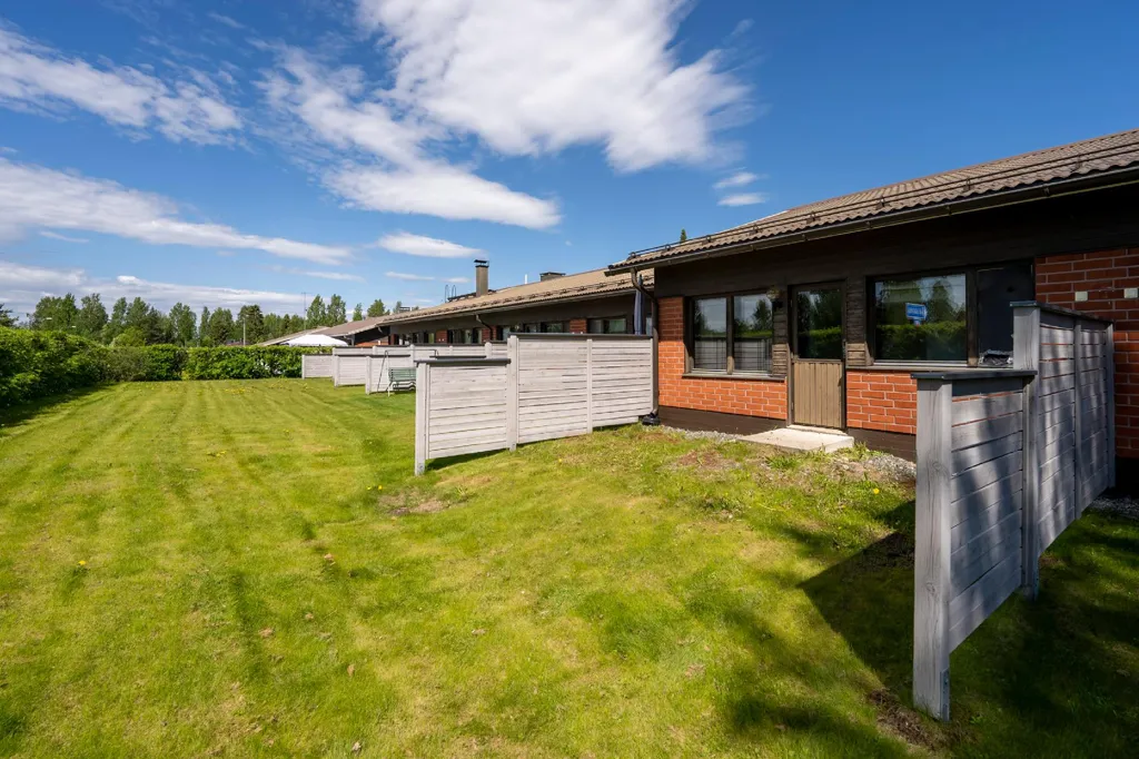 Garden - Compact Terraced House with Garden in Nilsiä