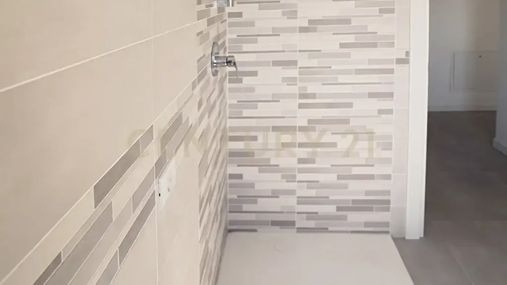 Bathrooms - New Ground-Floor Flat with Garden in Zevio