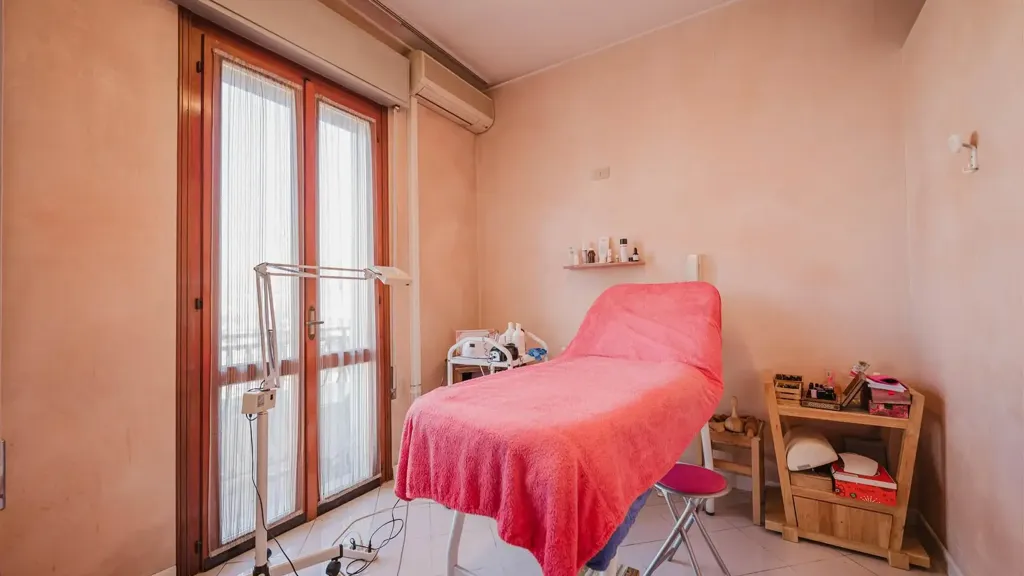 Kabinet - Four-Bedroom Apartment in Pianiga