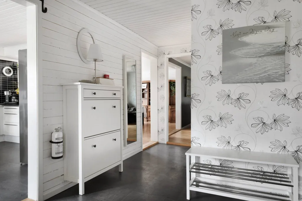 5-toaline maja asukohas Falköpings kommun