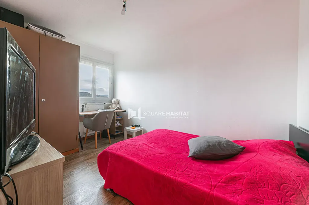 Chambres - Appartement 5 Pièces avec Vue Panoramique à Apt