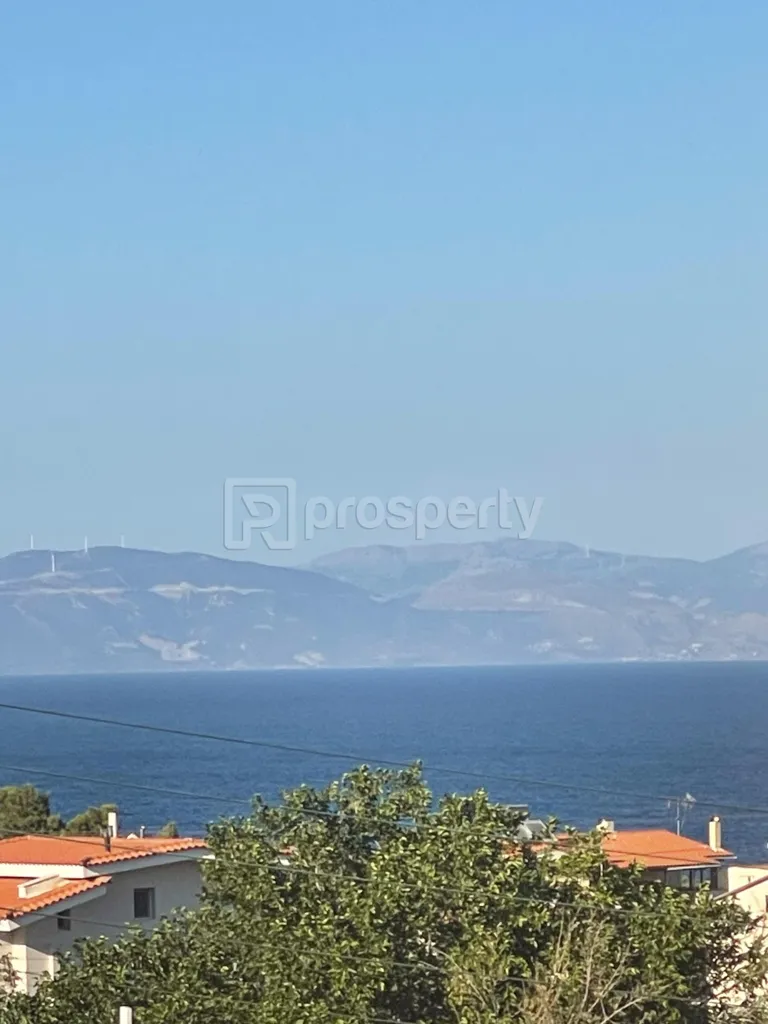 Detached House with Sea View in Artemida