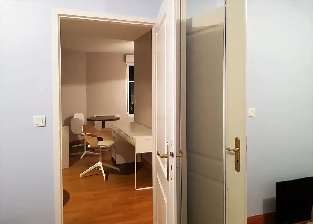 Esik - Luxury Flat with Balcony in Dijon