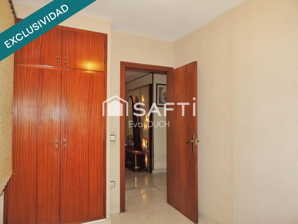 Esik - Flat with Balconies in Central Tordera