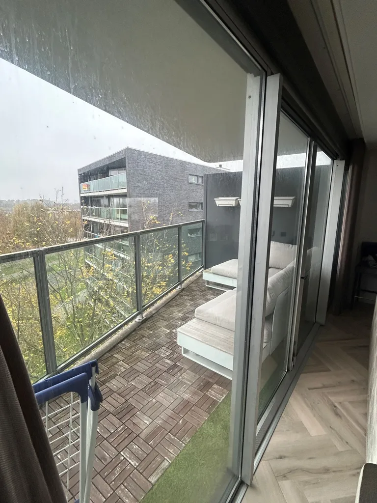 Rõdu - 3-Bedroom Apartment with High Ceilings in Almere