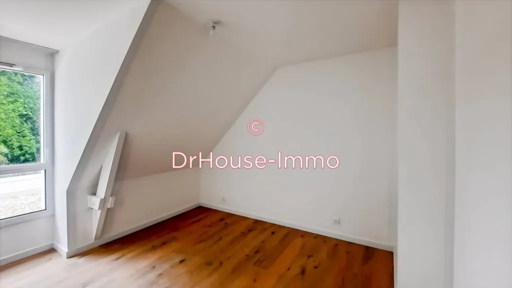 Pièces - Appartement T3 avec Balcon à Crach