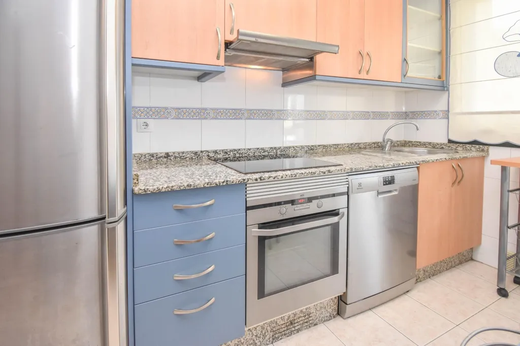 Cuisine - Letting Flat with Terrace in O Burgo Centre