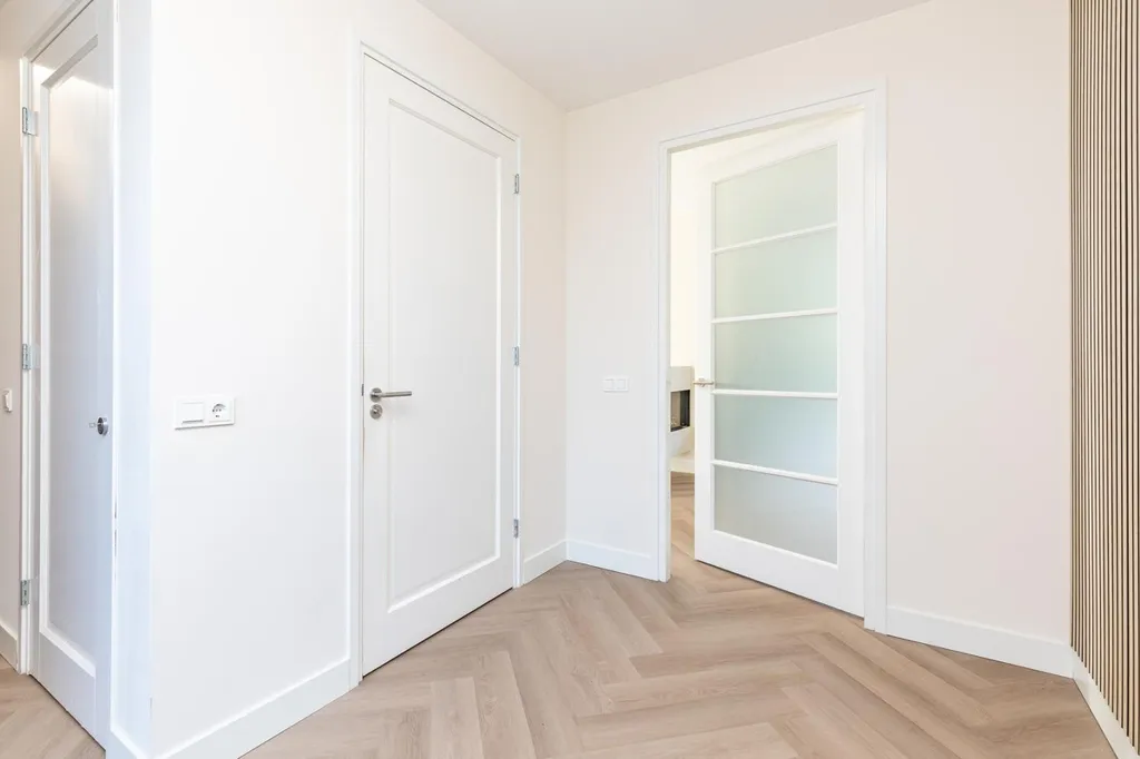 Esik - High-Quality Villa with Dachterras in Overgooi