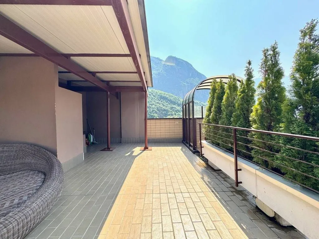 Balcon - Penthouse with Private Terraces in Laives