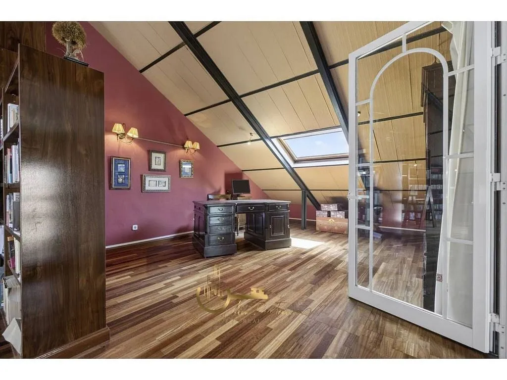 Pièces - Renovated Chalet with Garden in Simón Verde