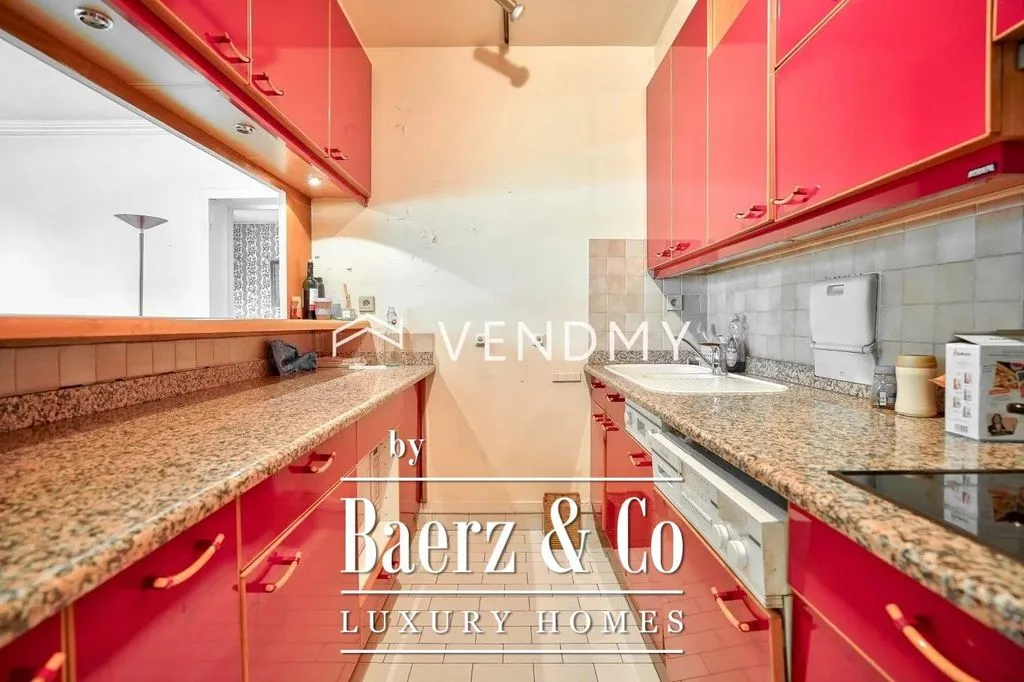 Kitchen - Luxury Flat with Garden View in Paris