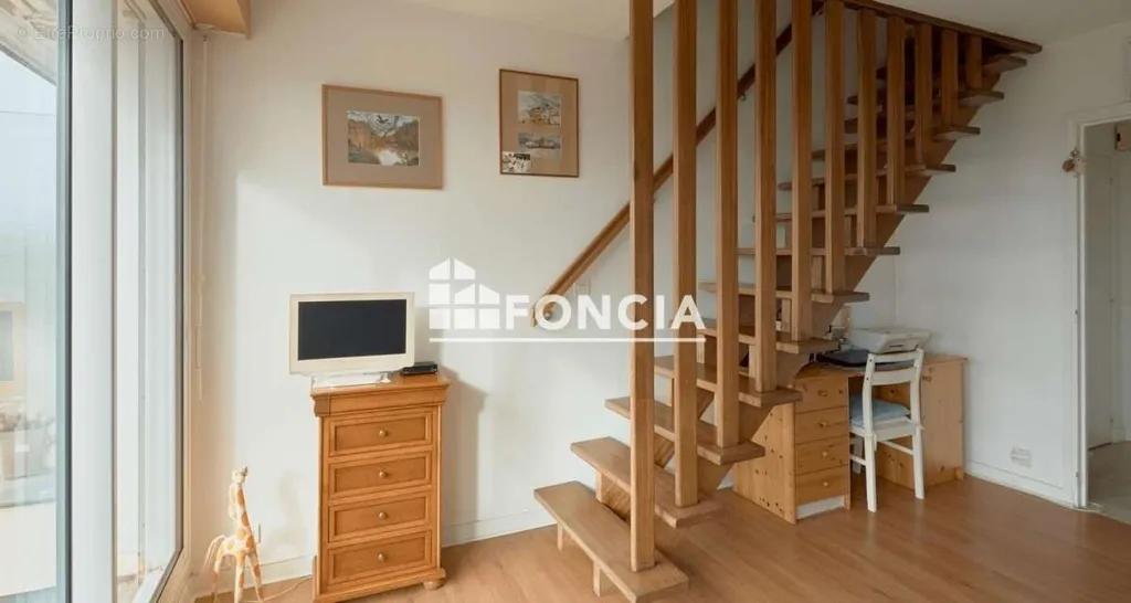Toad - Duplex with Terrace in Quartier Camus