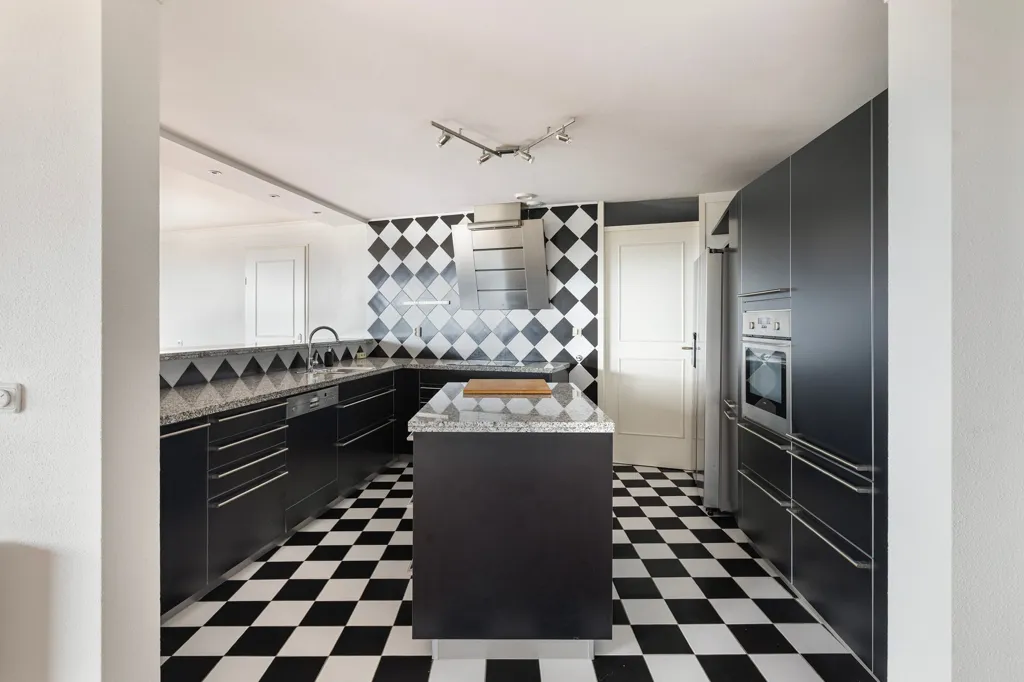 Köök - Penthouse with Panoramic Views in Rotterdam