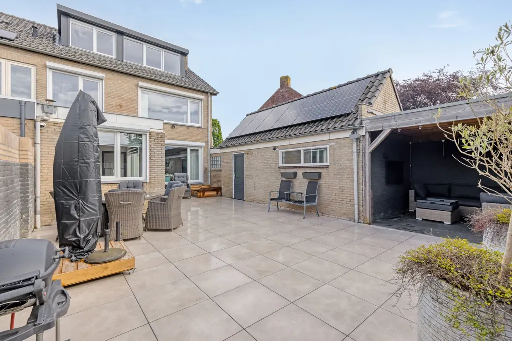 Jardin - 2/1 Cap House with Double Garage in Wouw