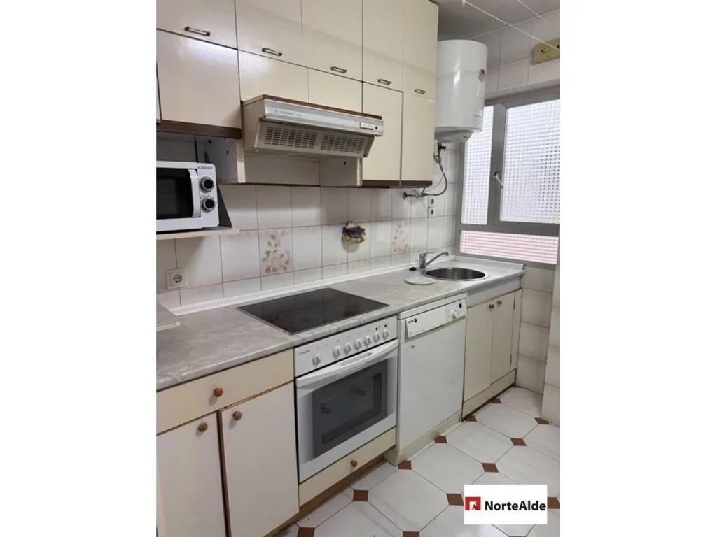Cuisine - Apartment with Balcony and Terrace in Arrontegi Centre