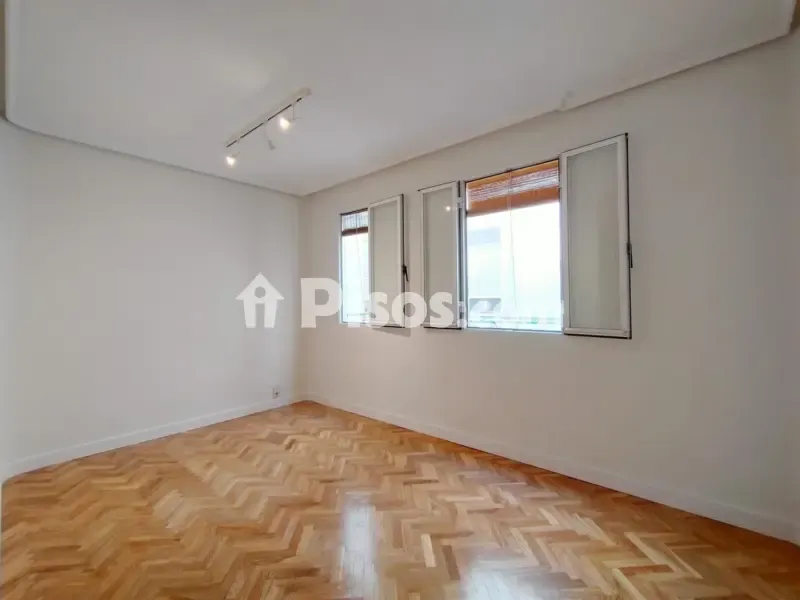 Stanze - Apartment with Balcony in Chamberí, Madrid