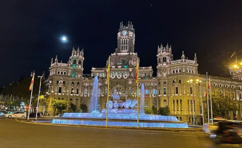 Luxury Apartment with Terrace in Madrid Centre