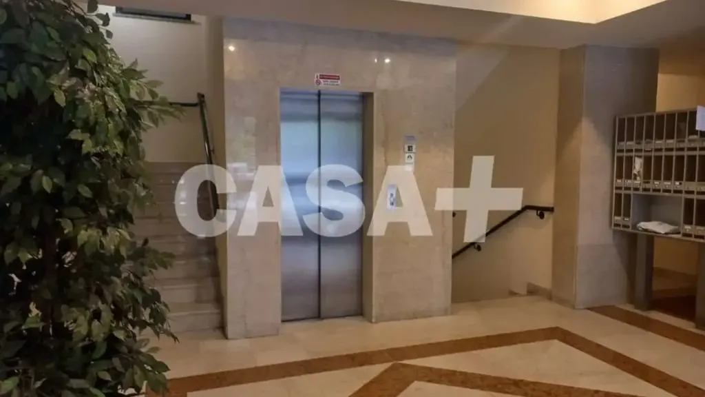 Esik - Modernised Studio with Balcony in Varese