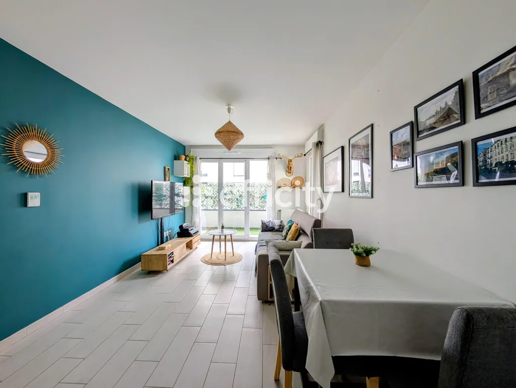 Living Room - Modern Flat with Balcony in Epinay-sur-Seine