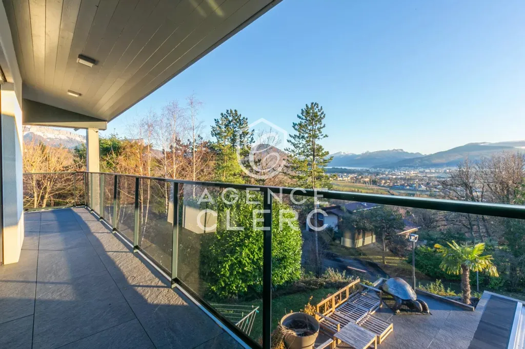 Balcon - Villa Contemporaine avec Vue Lac à Pringy
