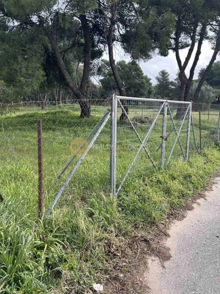 Aed - Corner Plot with Development Potential in Kifissia