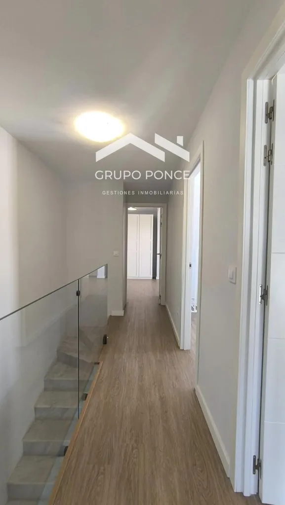Esik - Semi-Detached House with Pool in Este-Delicias